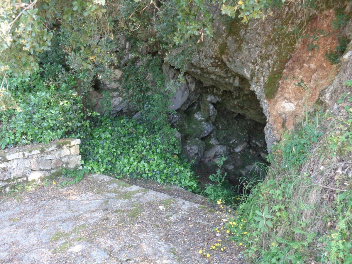 Harry'S Retreat Vendégház Klimatia Kültér fotó